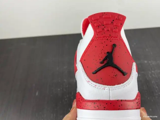 Red Jordan 4 Air DH6927-161 Cement 0630